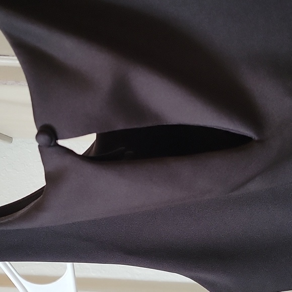 Pendulum Top Black Small - Picture 3 of 4